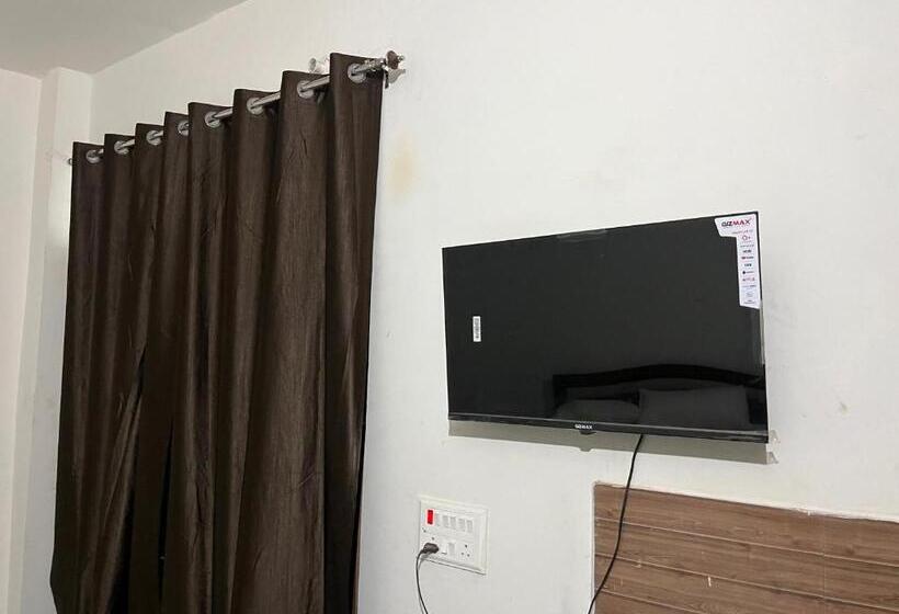 בית מלון כפרי Oyo 81218 Rk Oyo