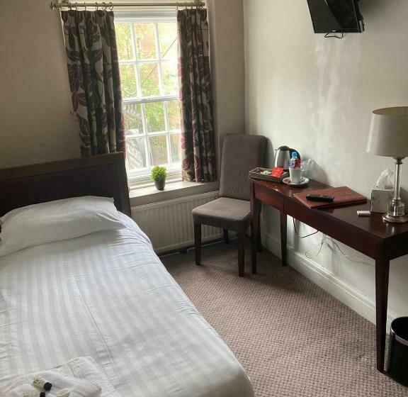 هتل The Gillygate Bar And Rooms