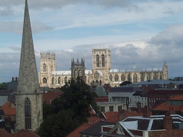 هتل The Gillygate Bar And Rooms