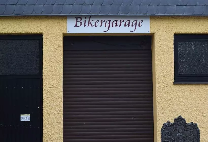 Retkeilymaja Alte Dorfschänke