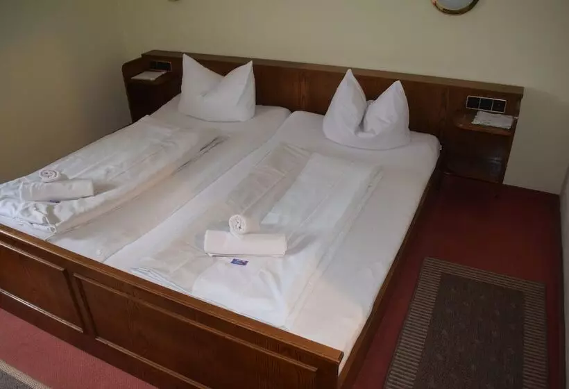 Retkeilymaja Alte Dorfschänke