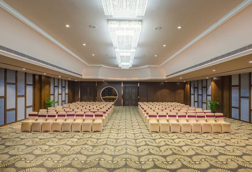 هتل Cygnett Inn Imperial Tezpur