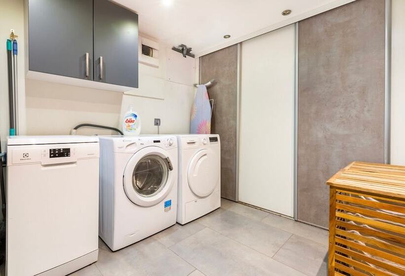 هتل Le Chat Qui Dort Villa Gounod