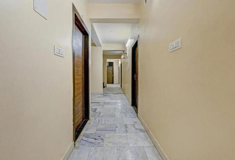 בית מלון כפרי Oyo Flagship 81208 Jagarnath Palace