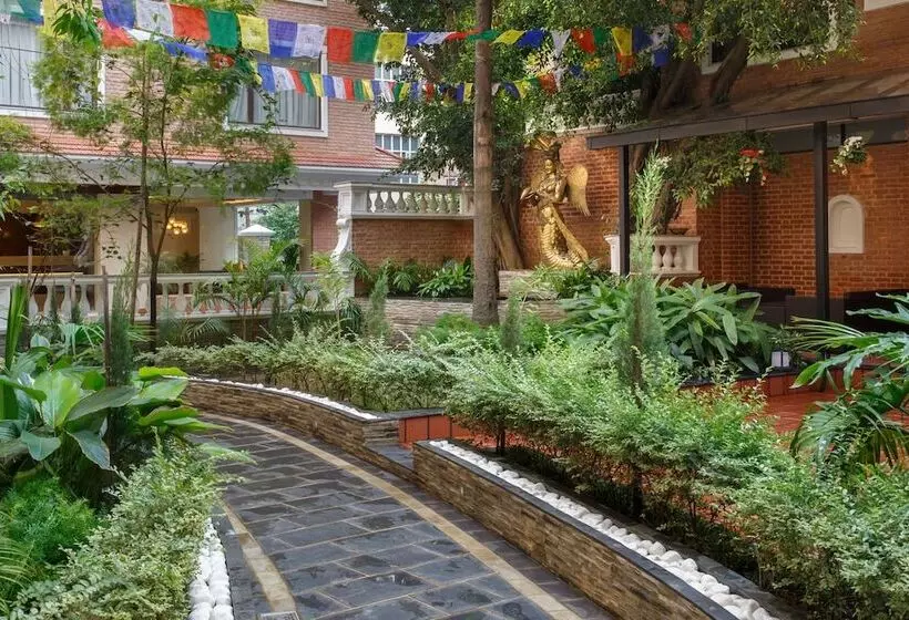 هتل Thrive, A Tropical Courtyard