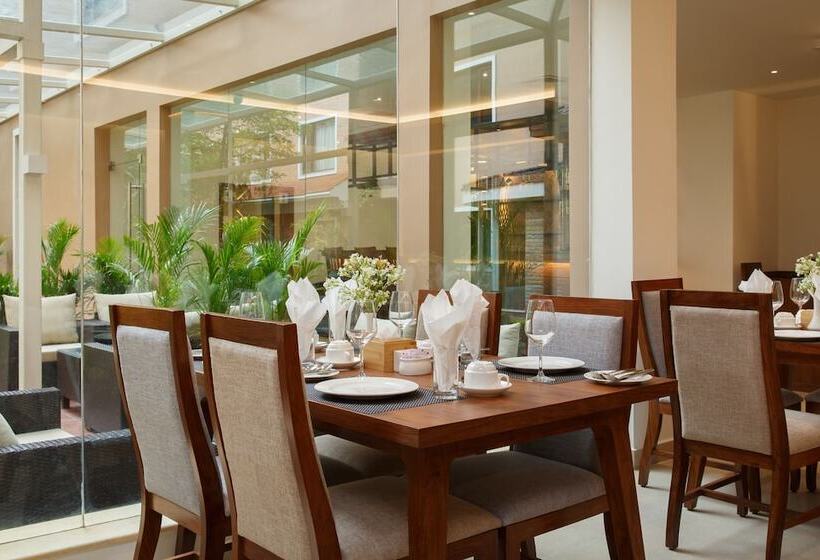 هتل Thrive, A Tropical Courtyard