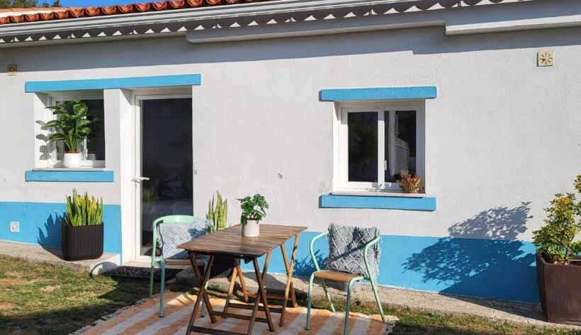 פנסיון Caparica Villa