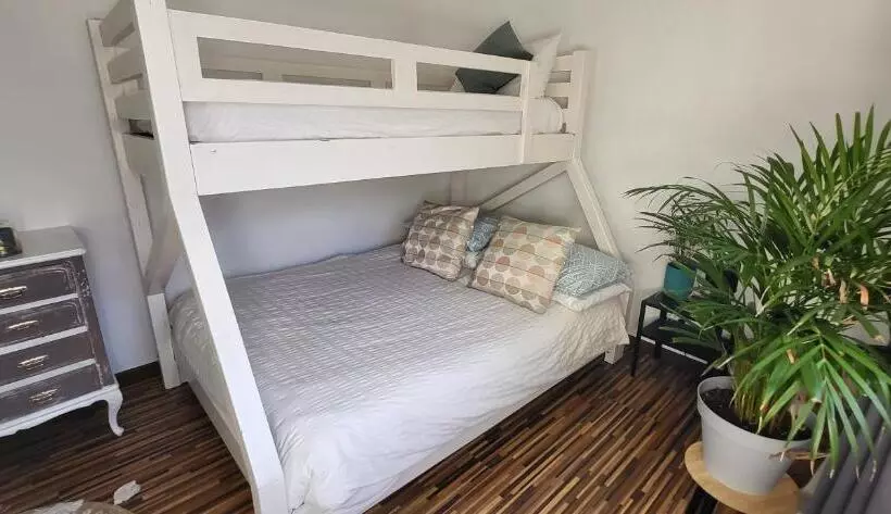 ペンション Caparica Villa
