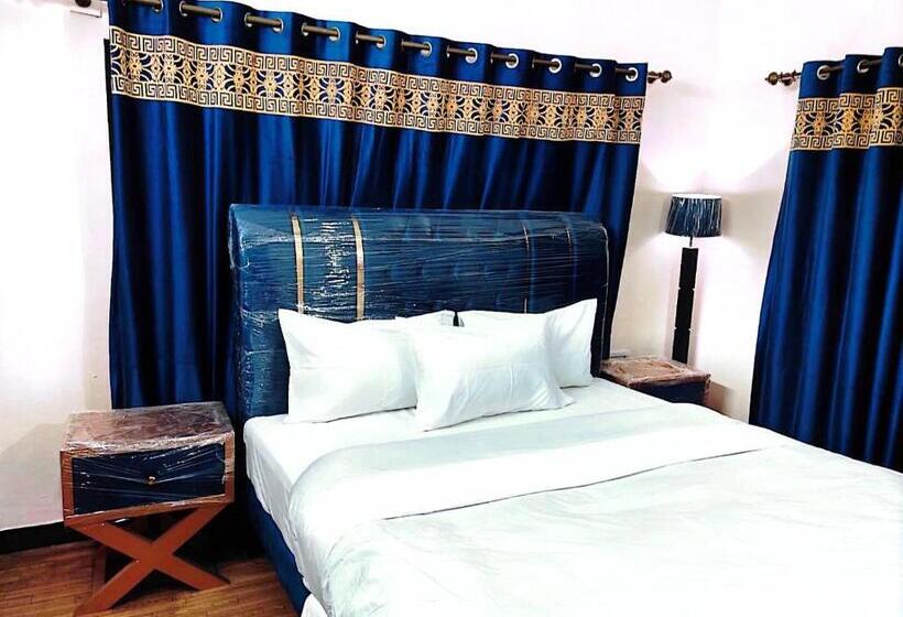 پانسیون Frank In Guest House