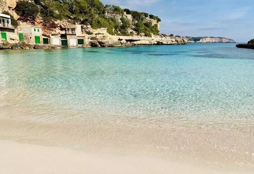 Majatalo Hostal Cala Llombards