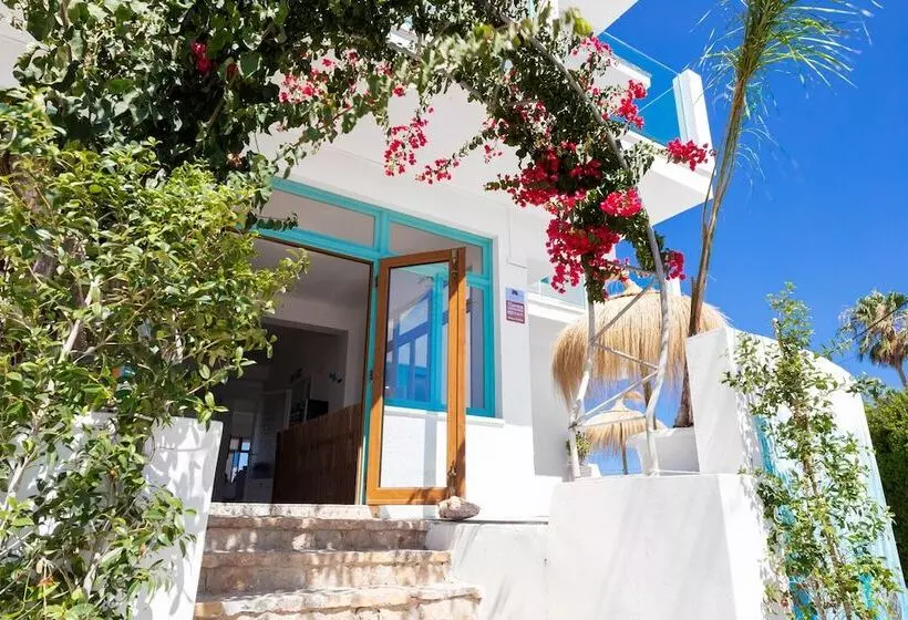 Majatalo Hostal Cala Llombards