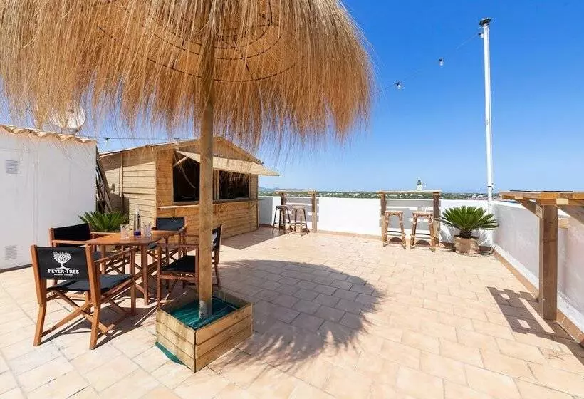 Majatalo Hostal Cala Llombards