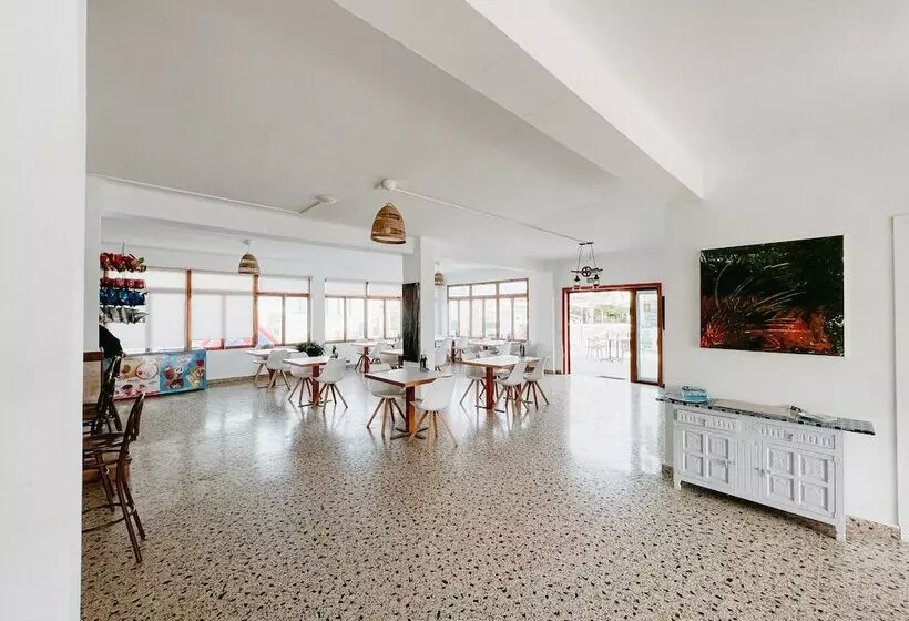 Majatalo Hostal Cala Llombards