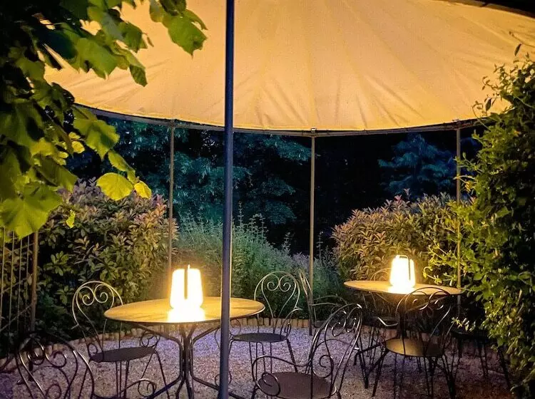 ベッドアンドブレックファースト La Demeure