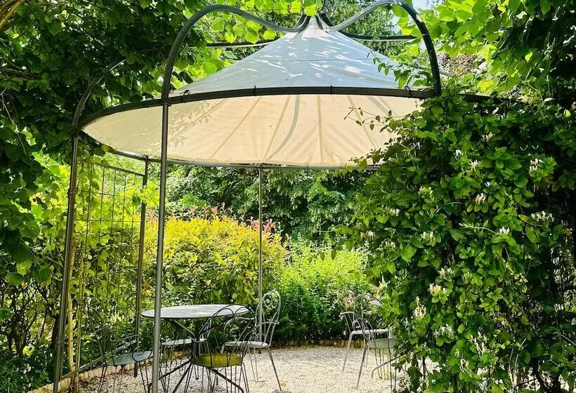 ベッドアンドブレックファースト La Demeure