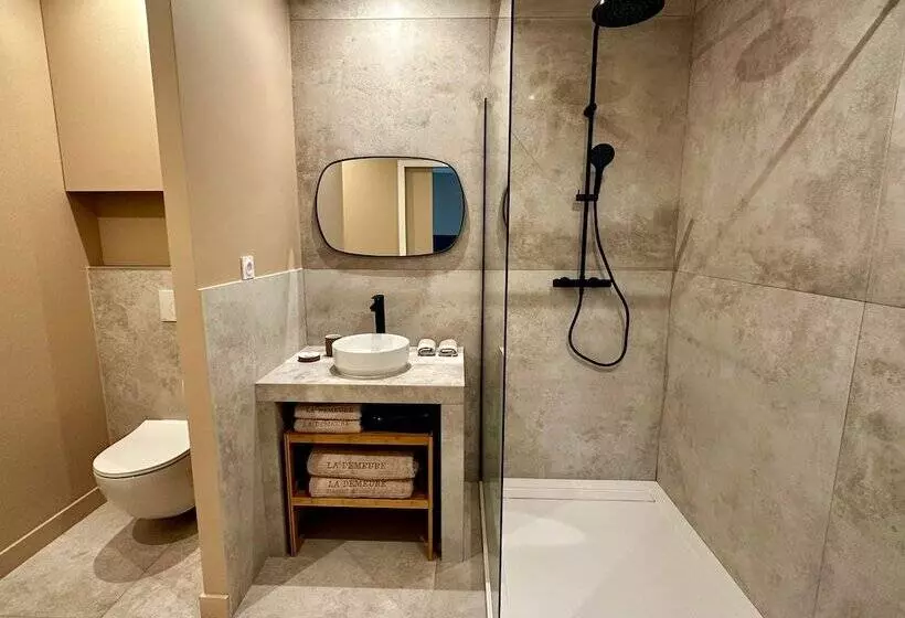 ベッドアンドブレックファースト La Demeure