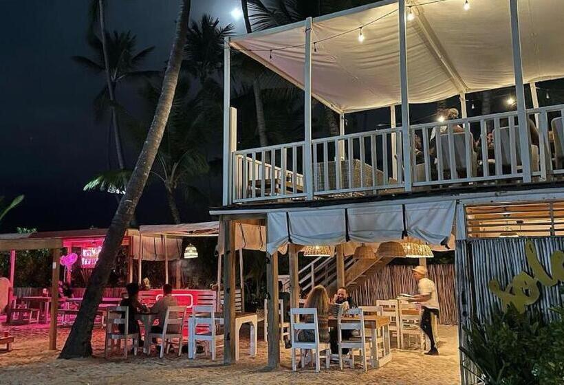Hotel Los Corales Villas And Suites Beach Club, Spa, Restaurants
