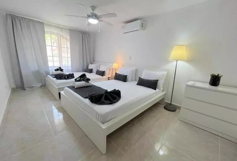 هتل Los Corales Villas And Suites   Beach Club, Spa, Restaurants