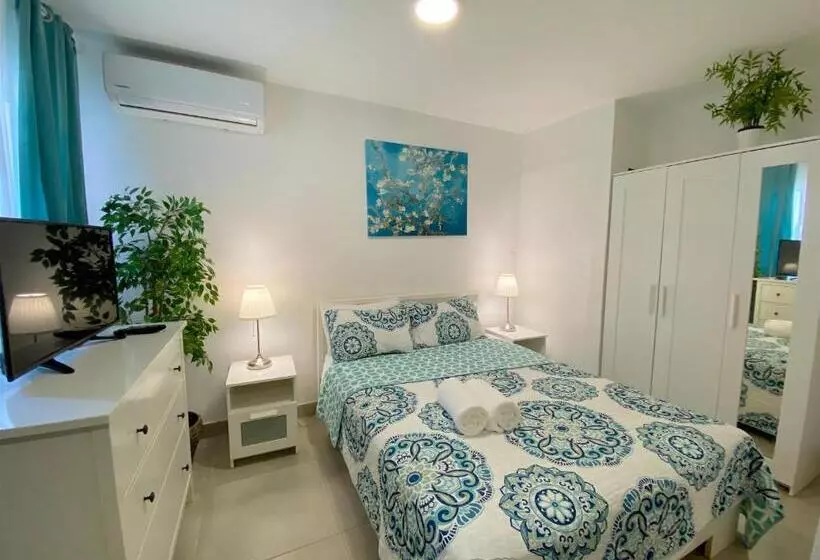 هتل Los Corales Villas And Suites   Beach Club, Spa, Restaurants