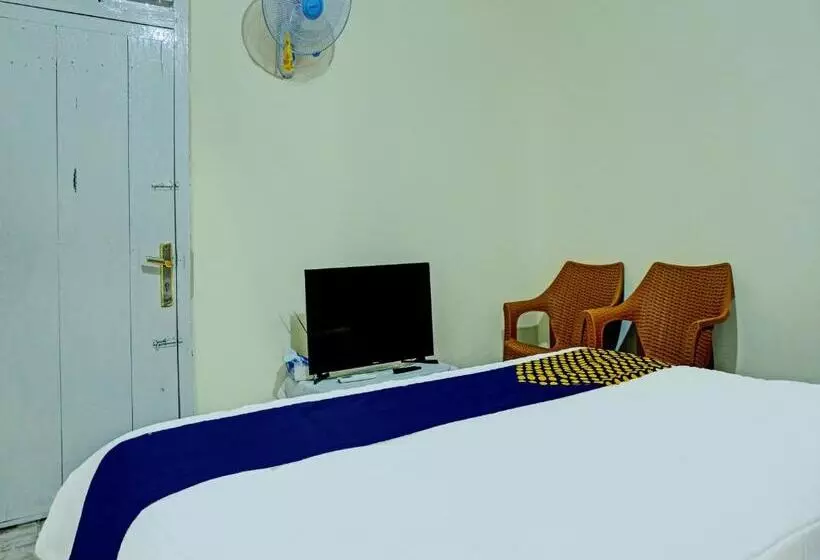 ホテル Spot On 92392 Penginapan Vinccent22 Syariah
