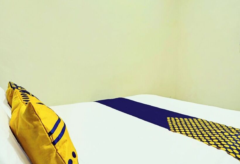 Szálloda Spot On 92395 Namimart Syariah 3