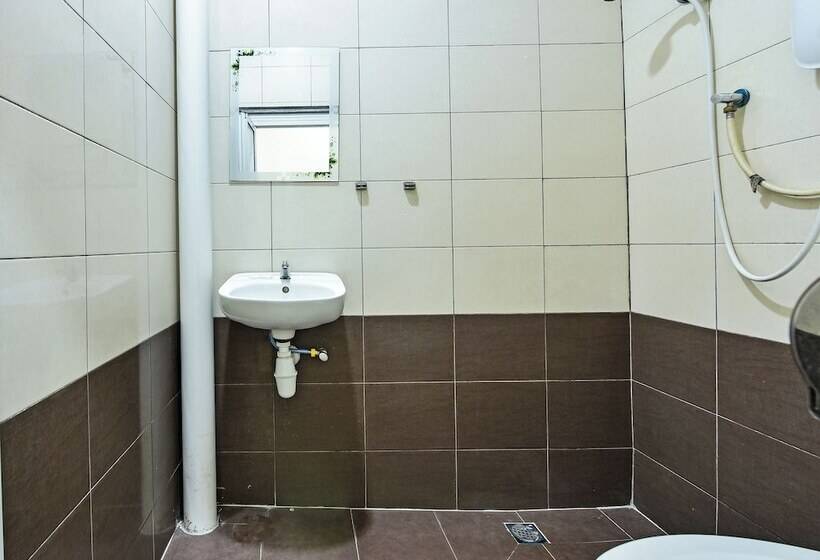 Szálloda Spot On 92395 Namimart Syariah 3