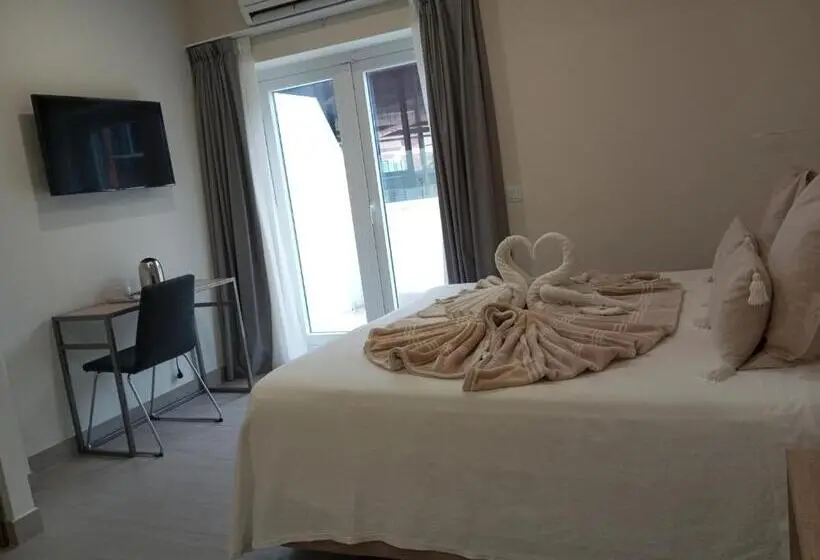 پانسیون Hostal La Estacion Terrazas