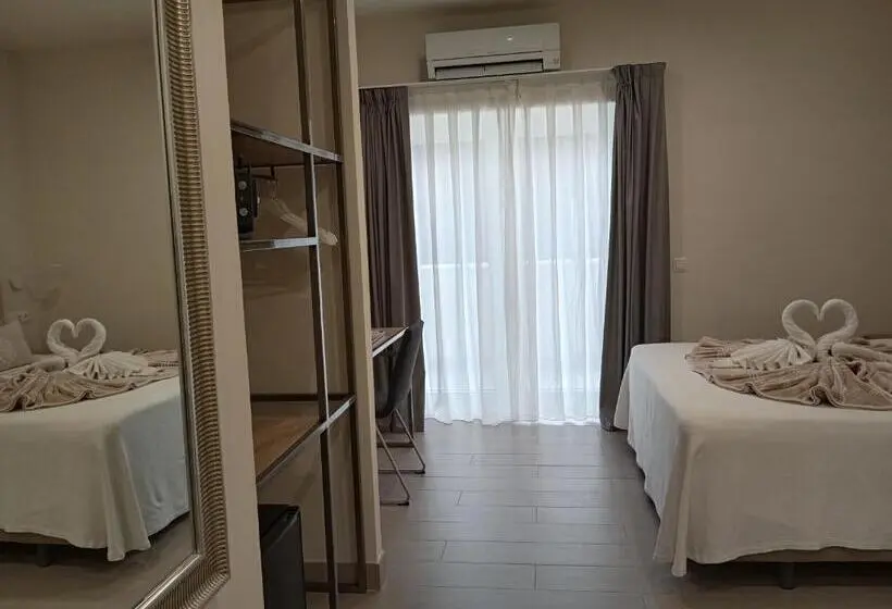 پانسیون Hostal La Estacion Terrazas