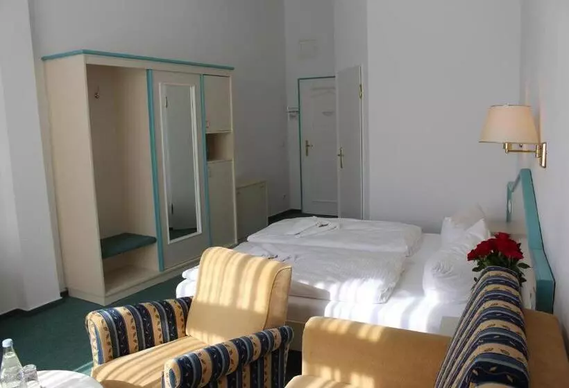 Hotelli Baltisches Haus Pension Moll