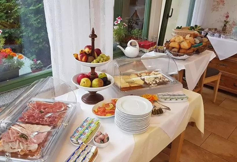 Hotelli Burghof Görlitz