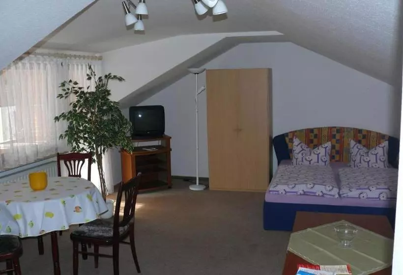 Hotelli Ferienwohnung Herfurth