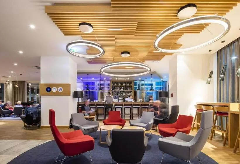 ホテル Holiday Inn Express Munich City West, An Ihg