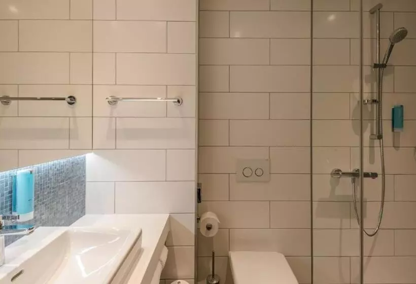 ホテル Holiday Inn Express Munich City West, An Ihg