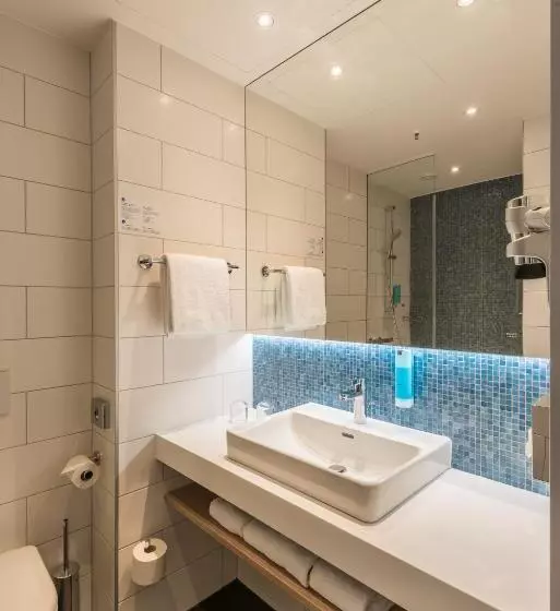 ホテル Holiday Inn Express Munich City West, An Ihg