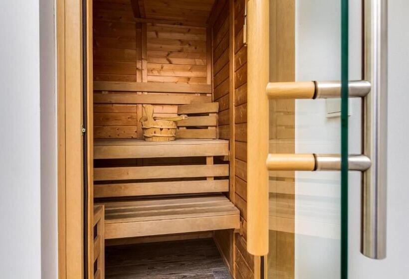 ホテル Lagovida Das Ferienresort Am Störmthaler See