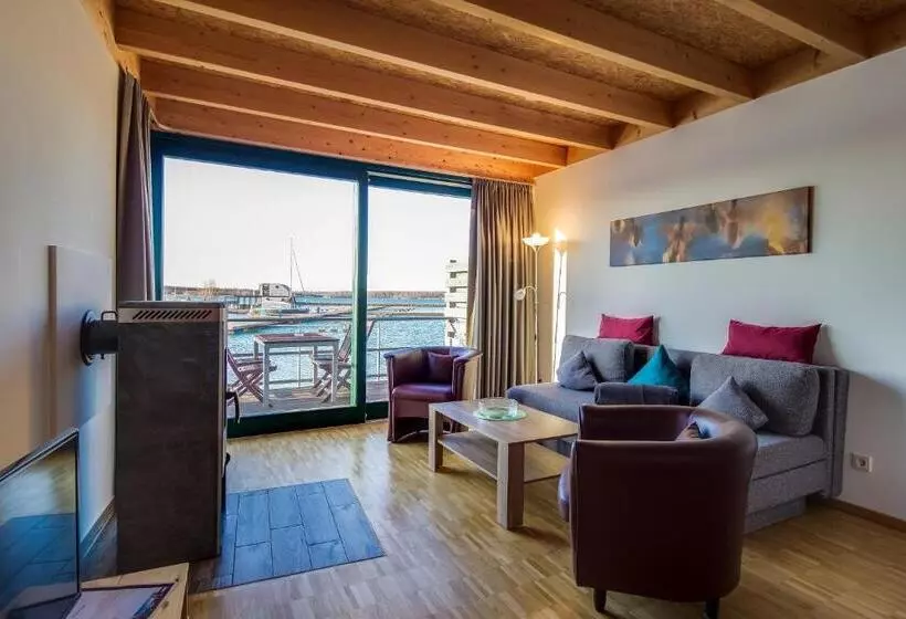 ホテル Lagovida Das Ferienresort Am Störmthaler See