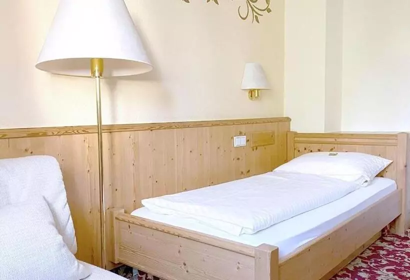 Hotelli Landgasthof Rebstock Weil Am Rhein / Basel