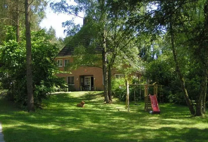 هتل Pension  Das Kleine Landhaus