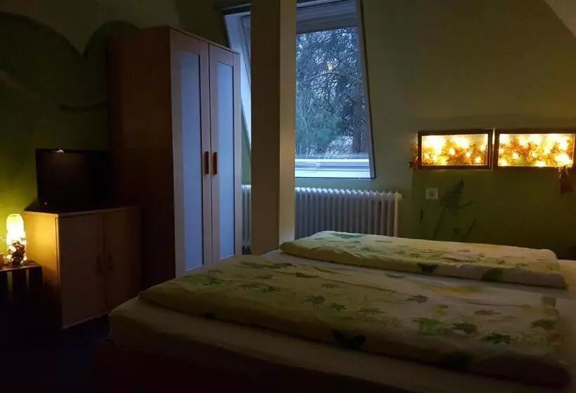 هتل Pension  Das Kleine Landhaus