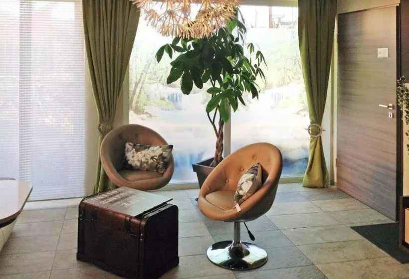 Hotelli Pension Schlossidyll