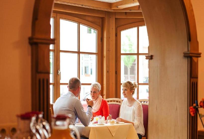 فندق Und Restaurant Piccolo