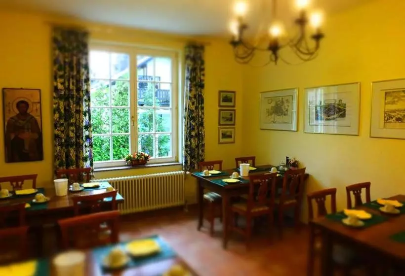 Weingut Und Hotel Haus Am Drachenloch