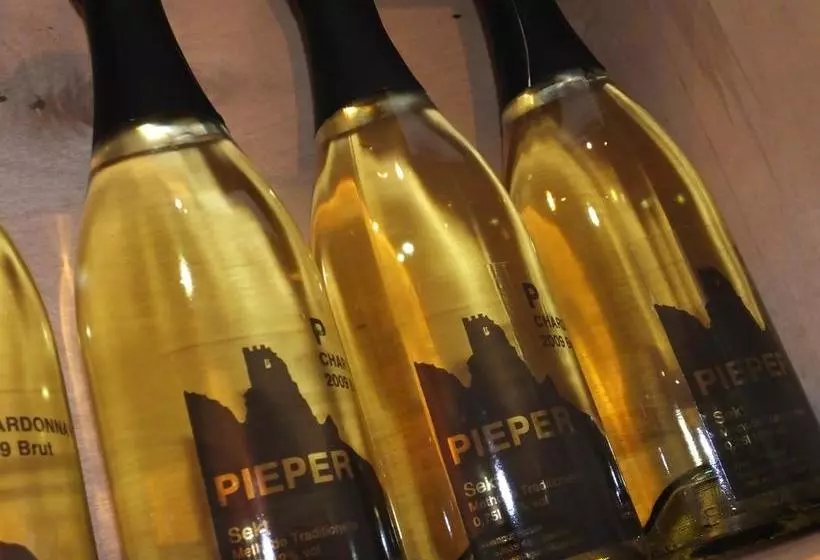 Weingut Und Hotel Haus Am Drachenloch