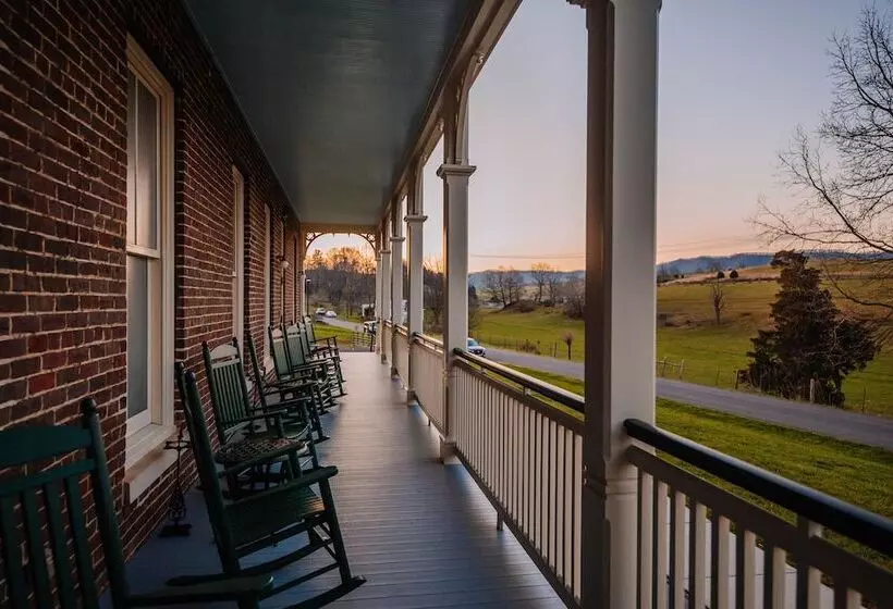 Retkeilymaja The Inn At Foster Falls