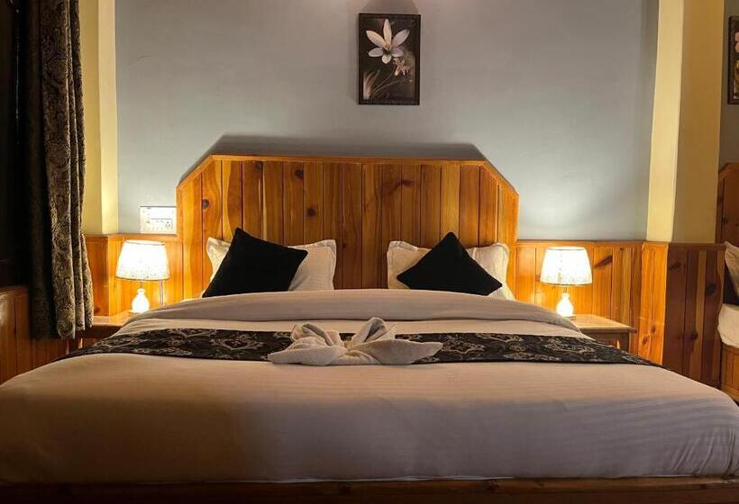 هتل Narayana Guest House