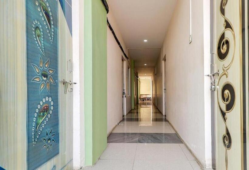 ホテル Flagship Madhava Function Hall