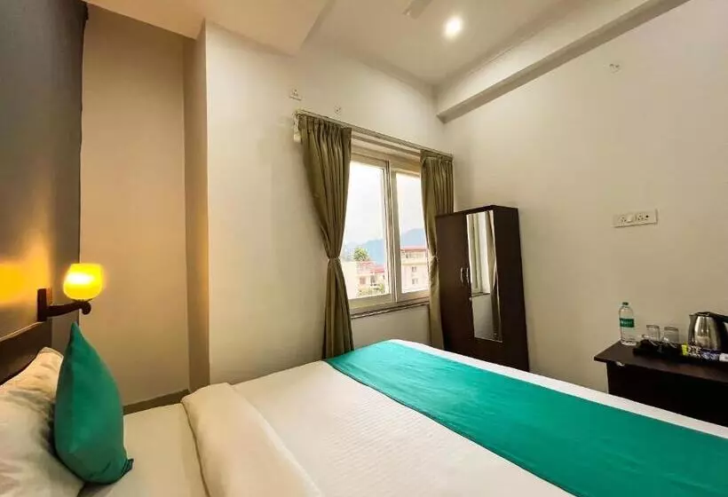 هتل The Yachis Rishikesh