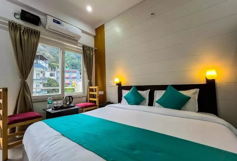 هتل The Yachis Rishikesh