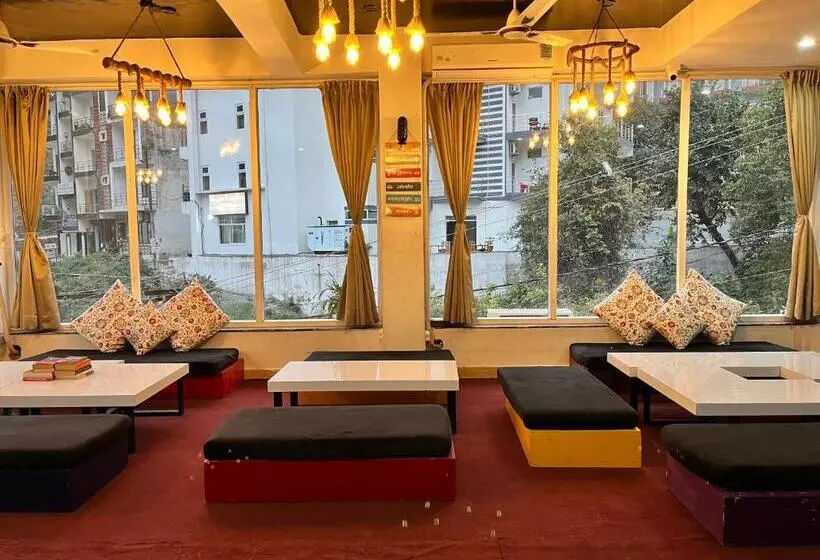 هتل The Yachis Rishikesh