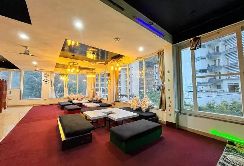 هتل The Yachis Rishikesh